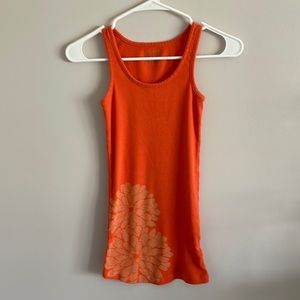 Old Navy orange ribbed floral maternity tank top. Good condition. Size XS